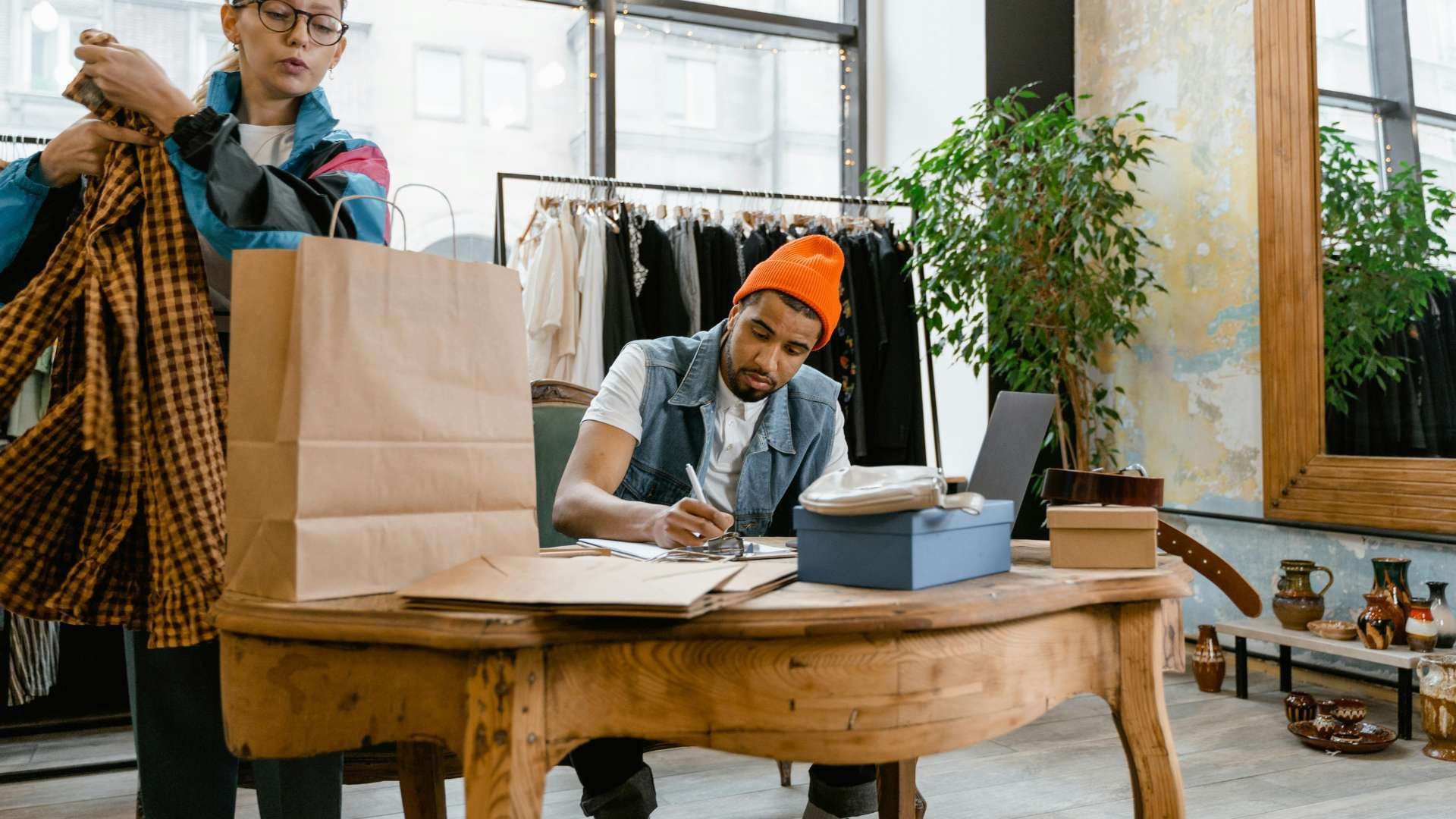 retail-staff-shortage-turnover